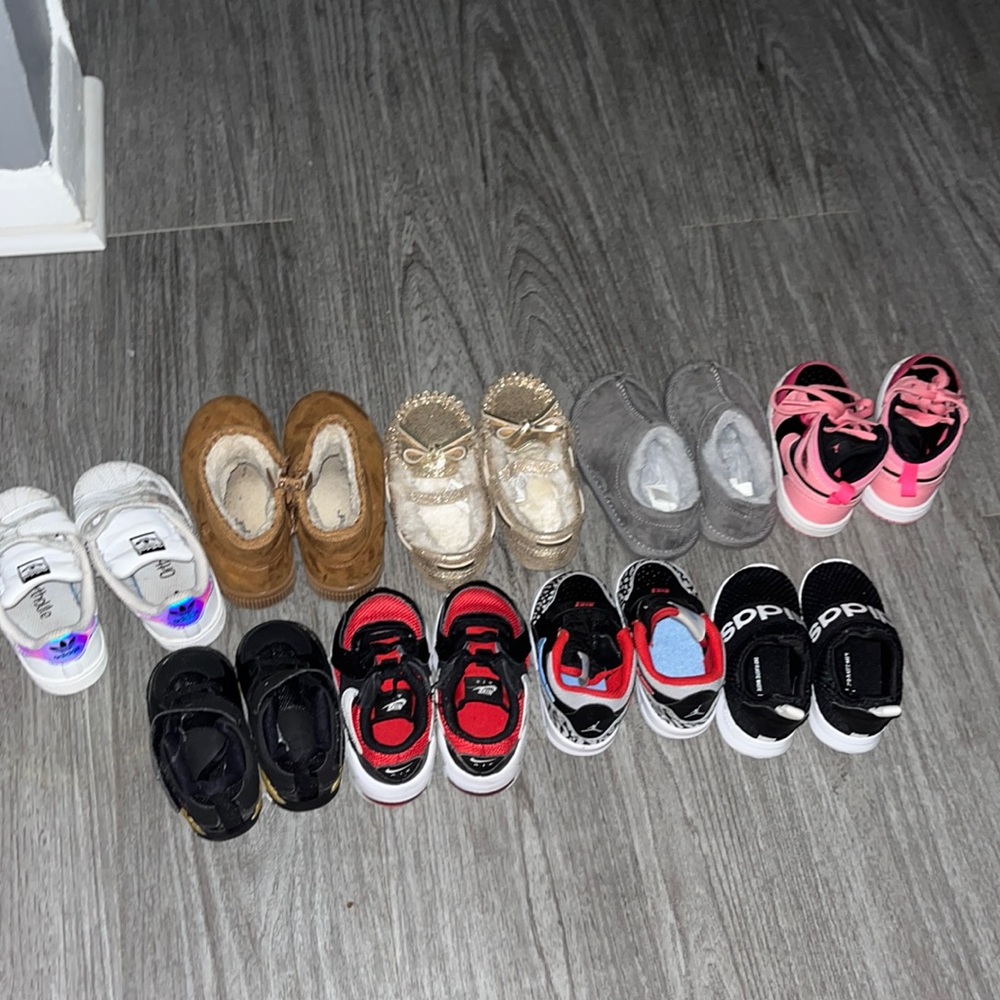 TODDLER SHOES !!